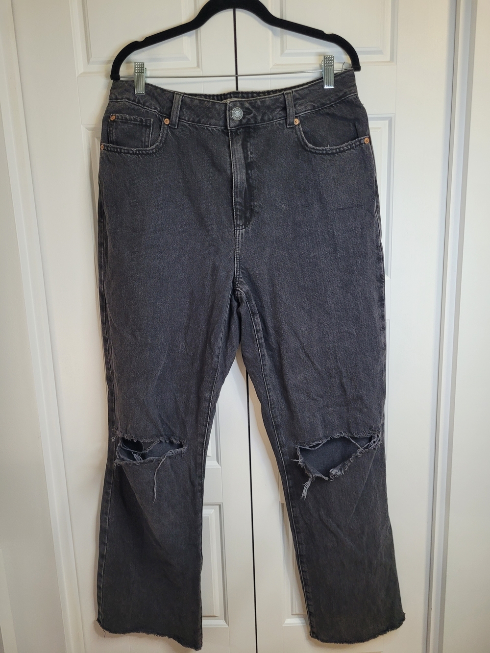 Garage '90s Straight Black Distressed Jeans - Size 13 / waist 31